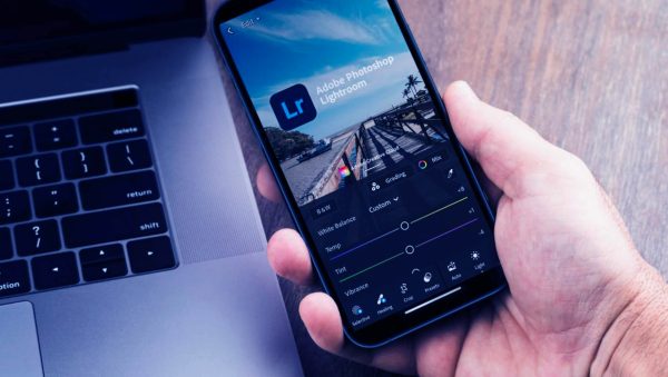 Using photoshop and lightroom in Smartphone