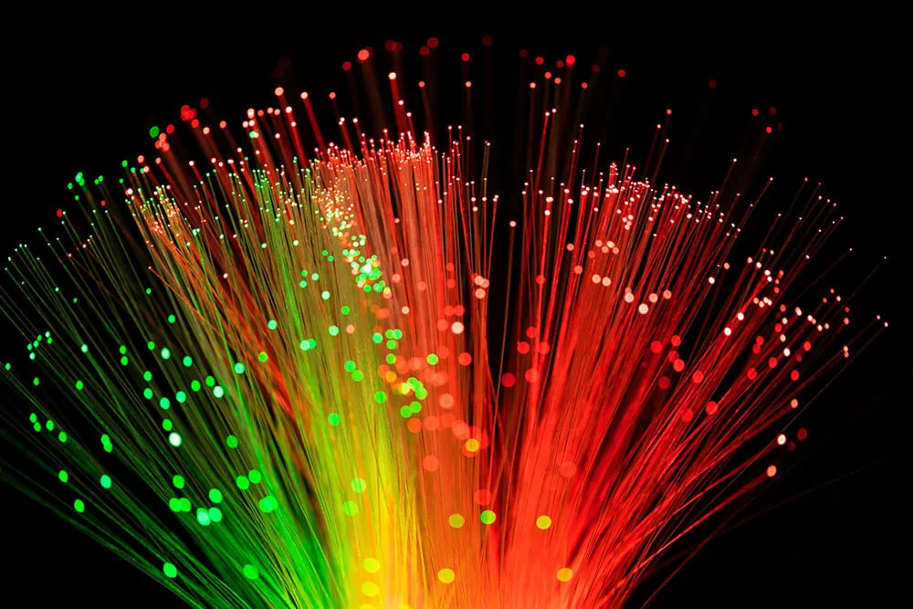 Fiber optic brushes