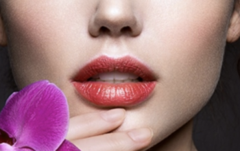 Mouth and lips retouching